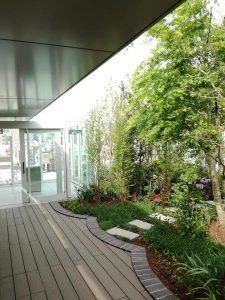 御成門ＰＲＥＸビル屋上庭園