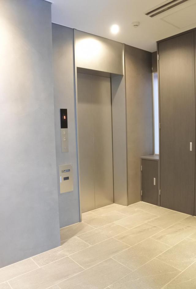 1階エレベーター