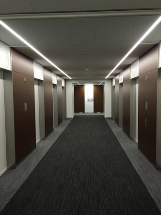 新宿センタービルエレベーターホール