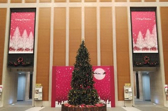 Wビルエントランス・アトリウムのクリスマス飾り