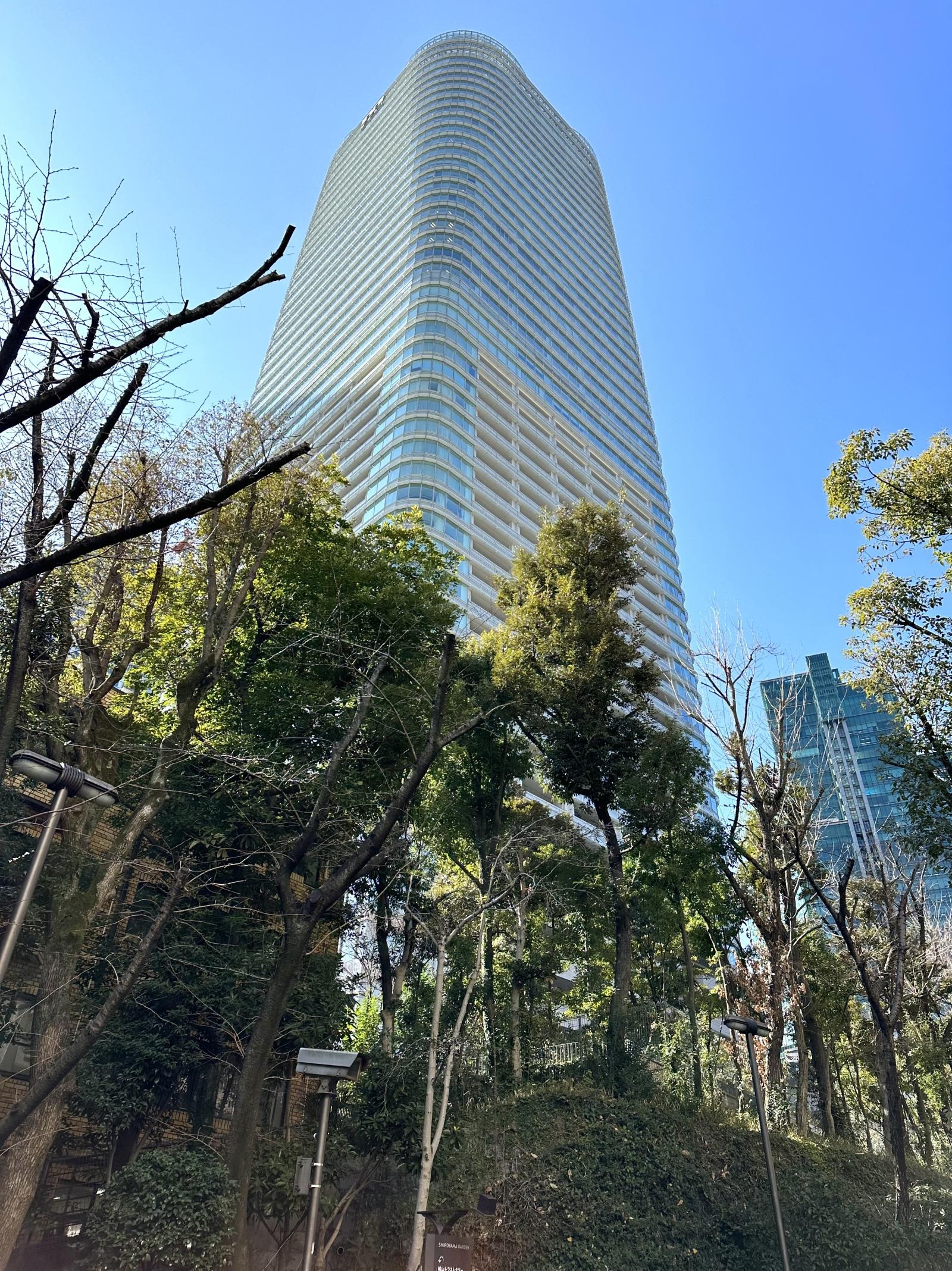 「アークヒルズ仙石山森タワー」