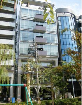 箱崎公園ビルの外観写真