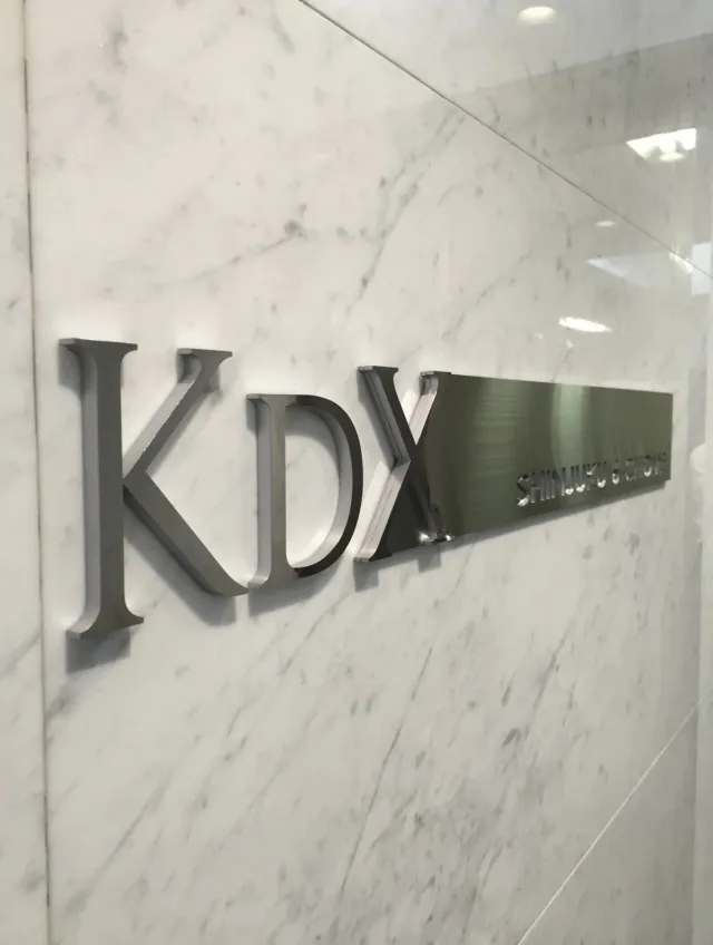 KDX新宿6丁目ビルのエントランス