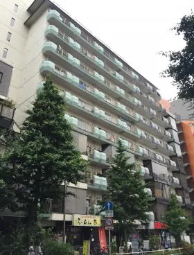 バラードハイム新宿渡辺ビルの外観