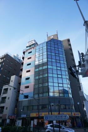 新宿ビジネスタワーの外観写真