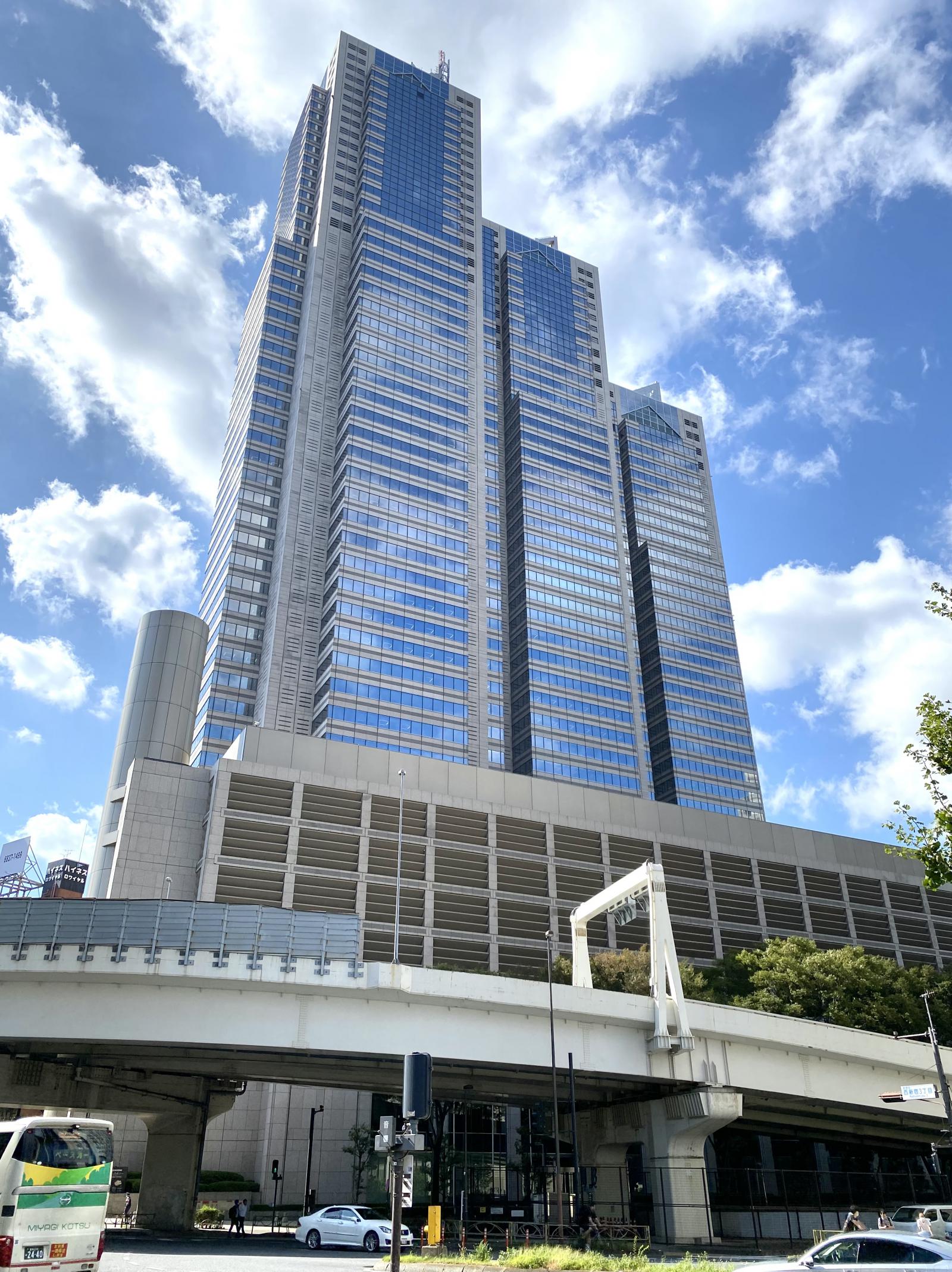 新宿パークタワー 10F 337.5坪（1115.70m<sup>2</sup>）