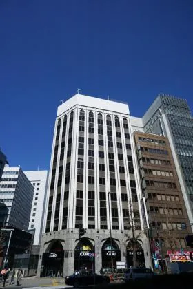 新東京ビルの外観