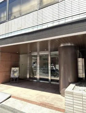 西新宿豊国ビルの外観
