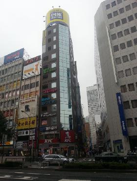 ラウンドクロス西新宿ビルの外観写真