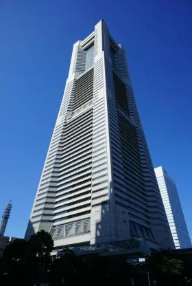 横浜ランドマークタワーの外観
