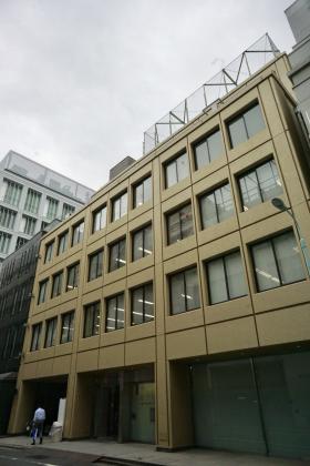 日本ビルディング2号館の外観写真
