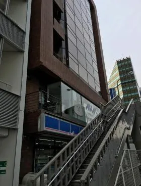 赤坂赤菱ビルのエントランス