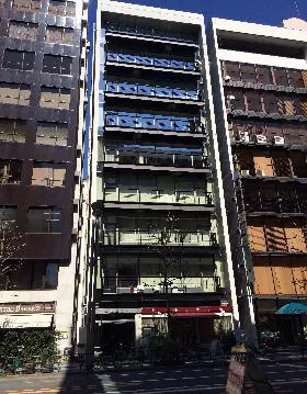 ナリコマHD新宿ビル(旧日南貿易ビル)の外観