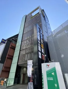 アソルティ渋谷ビルのエントランス